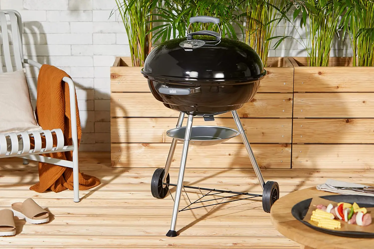 Barbecue weber en métal vue 3