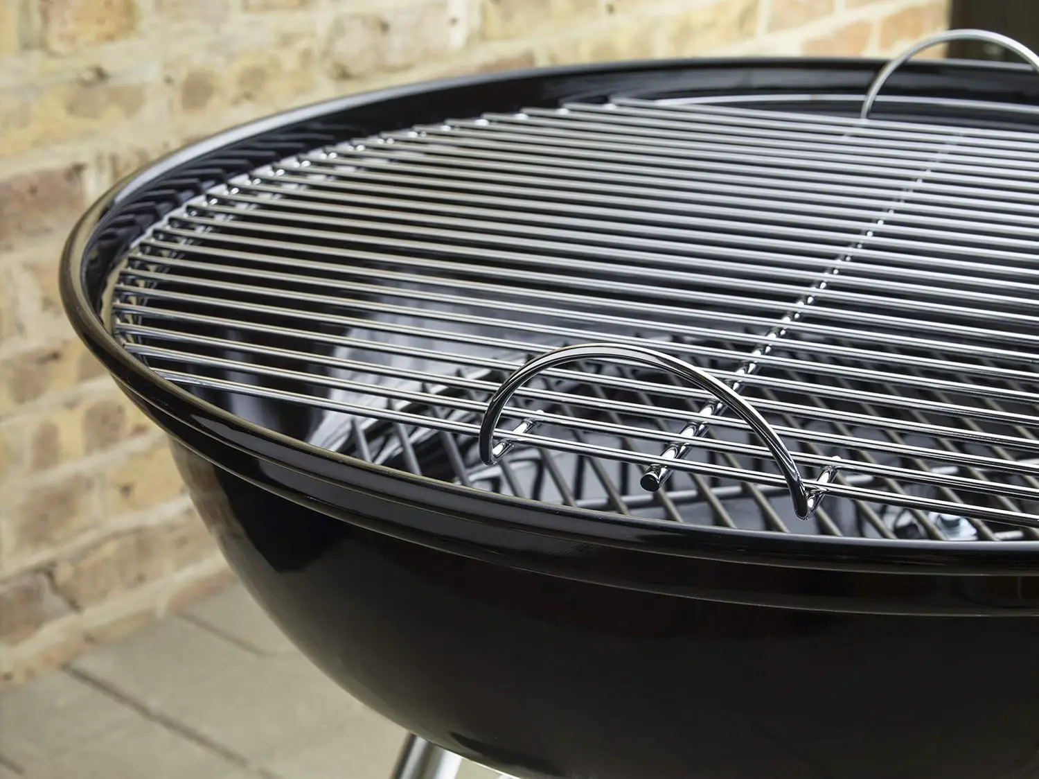 Barbecue weber en métal noir vue 4