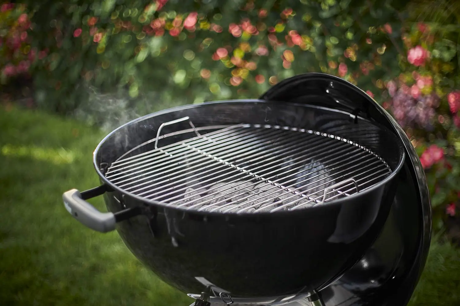 Barbecue weber en métal vue 7
