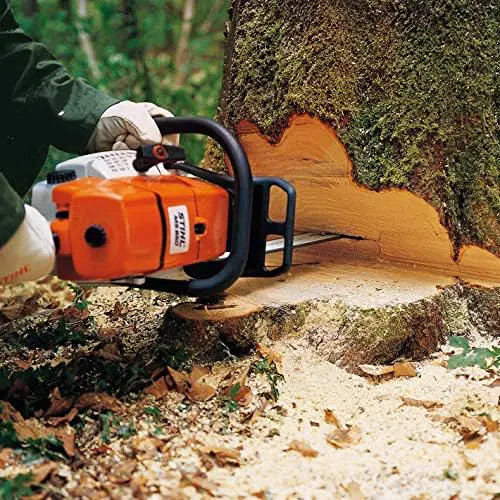 Tronçonneuse thermique en bois vue 3