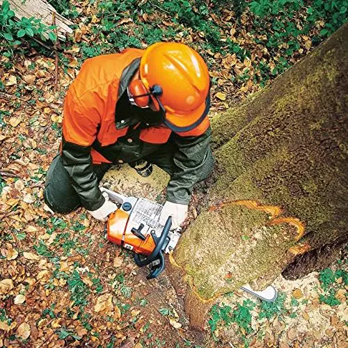 Tronçonneuse thermique en bois vue 4