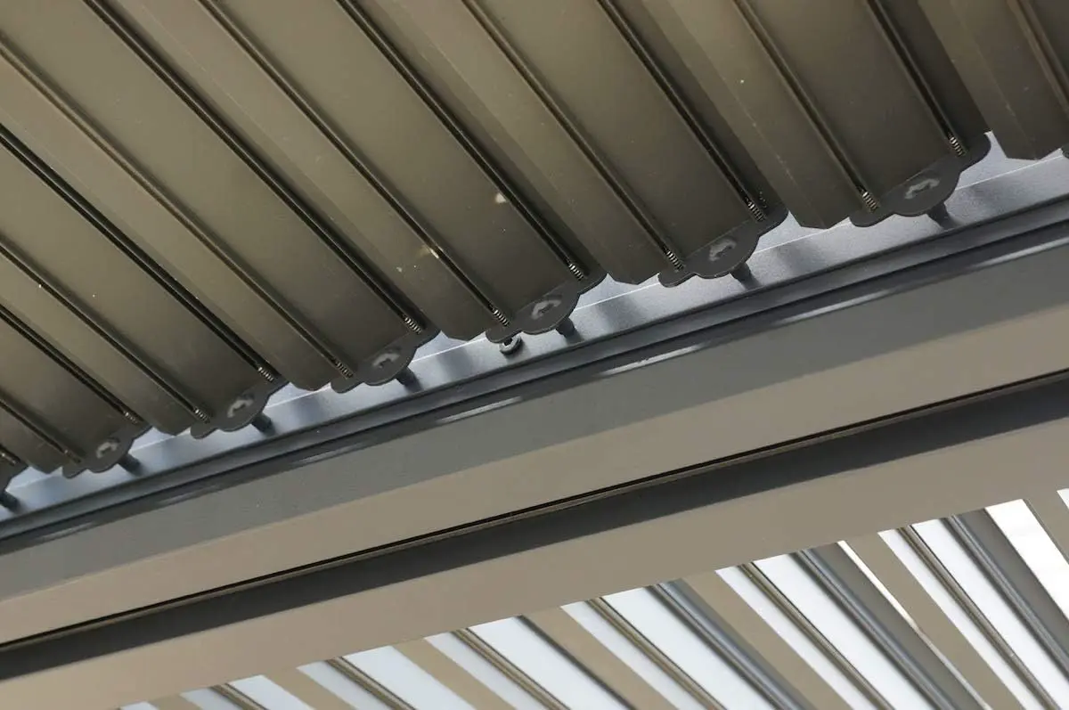 Pergola en aluminium gris 3x2,3 m vue 5
