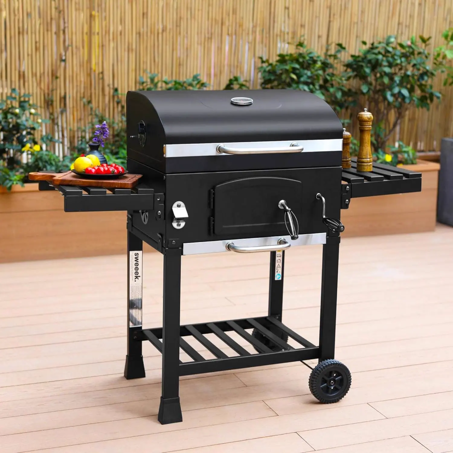 Barbecue à charbon en bois noir vue 2