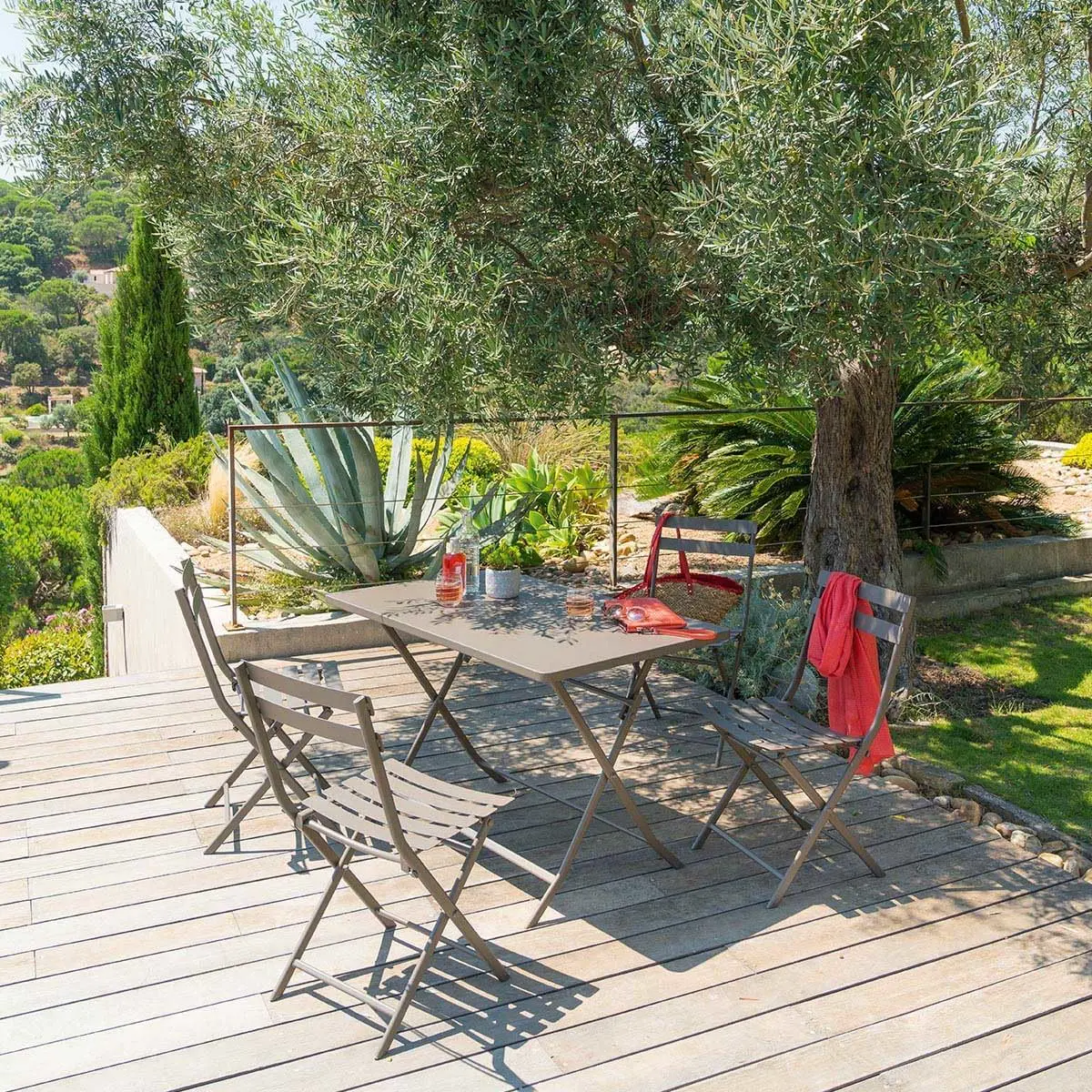Table de jardin 4 places en métal vue 2