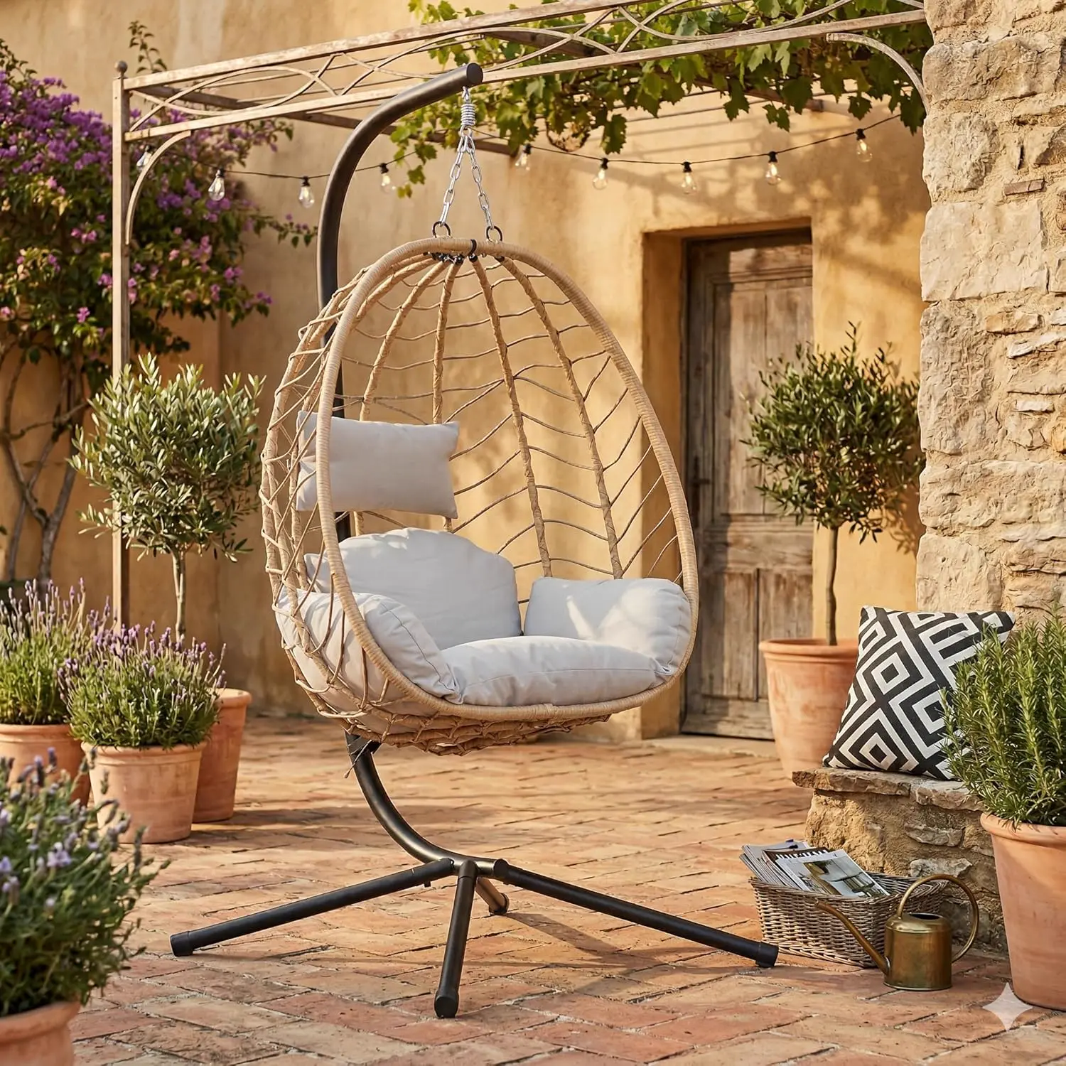 Fauteuils suspendus en rotin beige vue 6