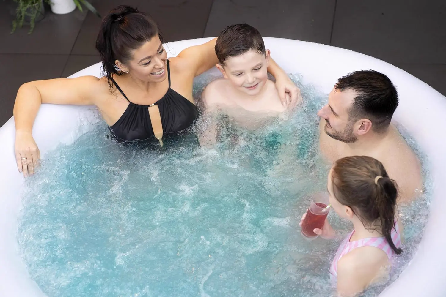 Spa gonflable 2 personnes 4 places vue 9