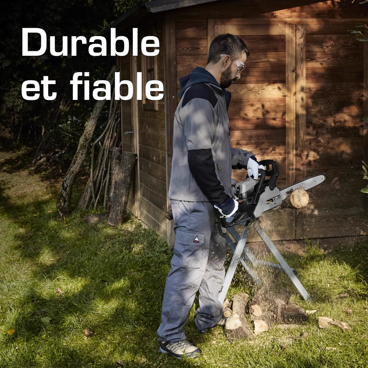 Tronçonneuse thermique en bois vue 6