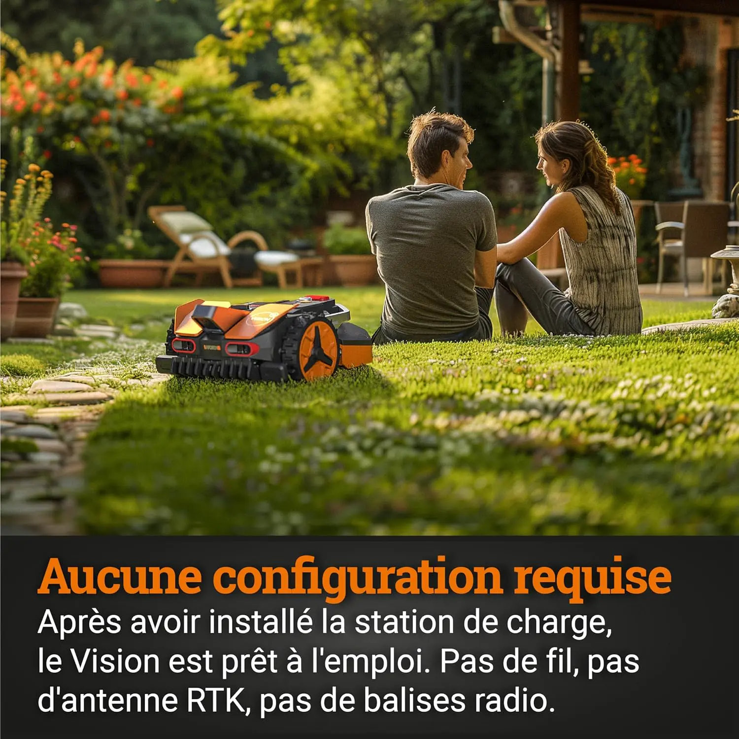 Robot tondeuse orange vue 3
