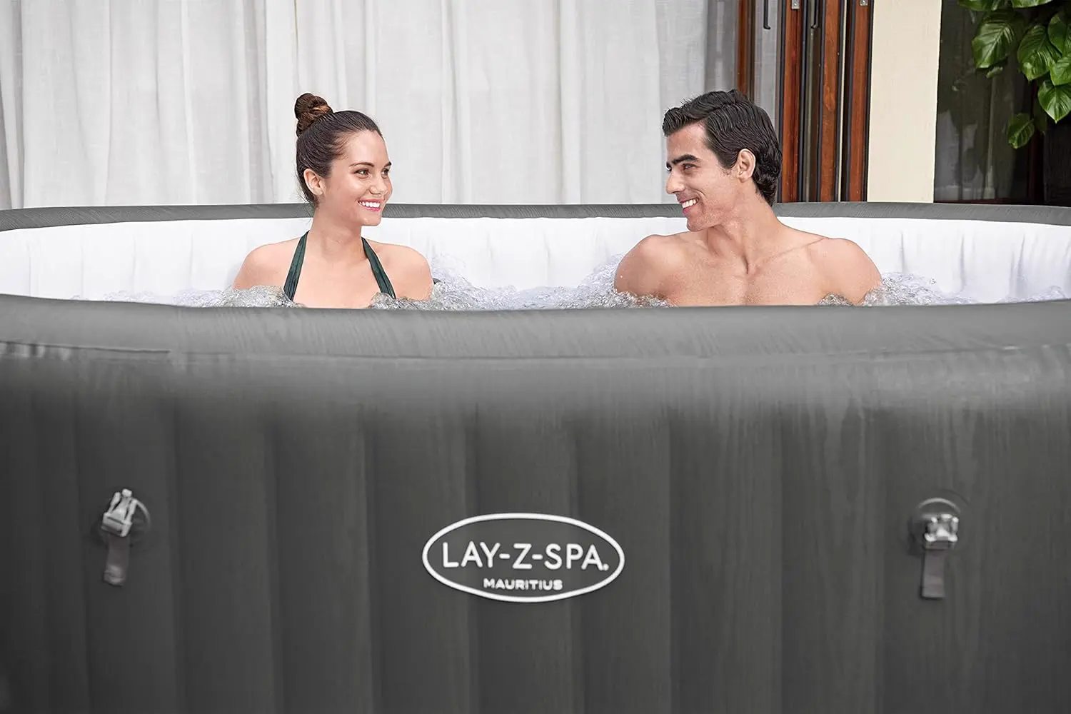 Spa gonflable 6 personnes 7 places vue 25