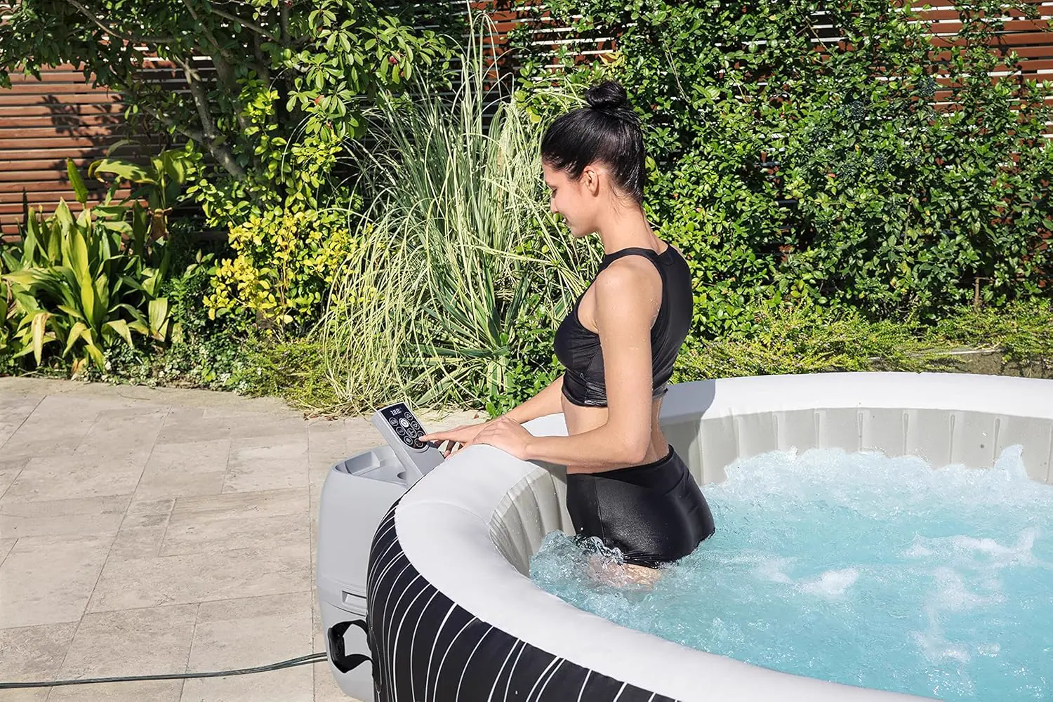 Spa gonflable 2 personnes 6 places vue 29