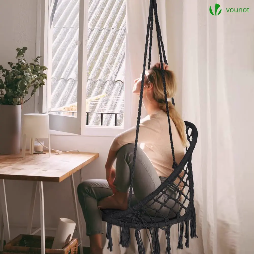 Fauteuils suspendus en métal gris vue 2