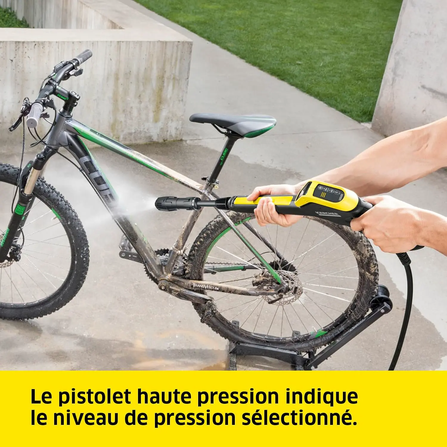 Nettoyeur haute pression noir vue 3