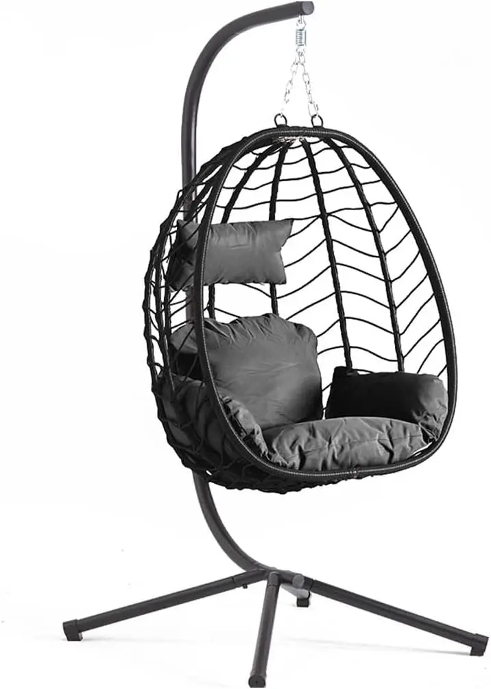 Fauteuils suspendus en rotin noir vue 1