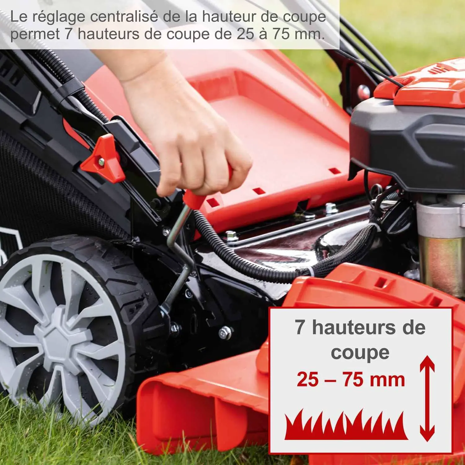 Tondeuse autoportée rouge vue 8