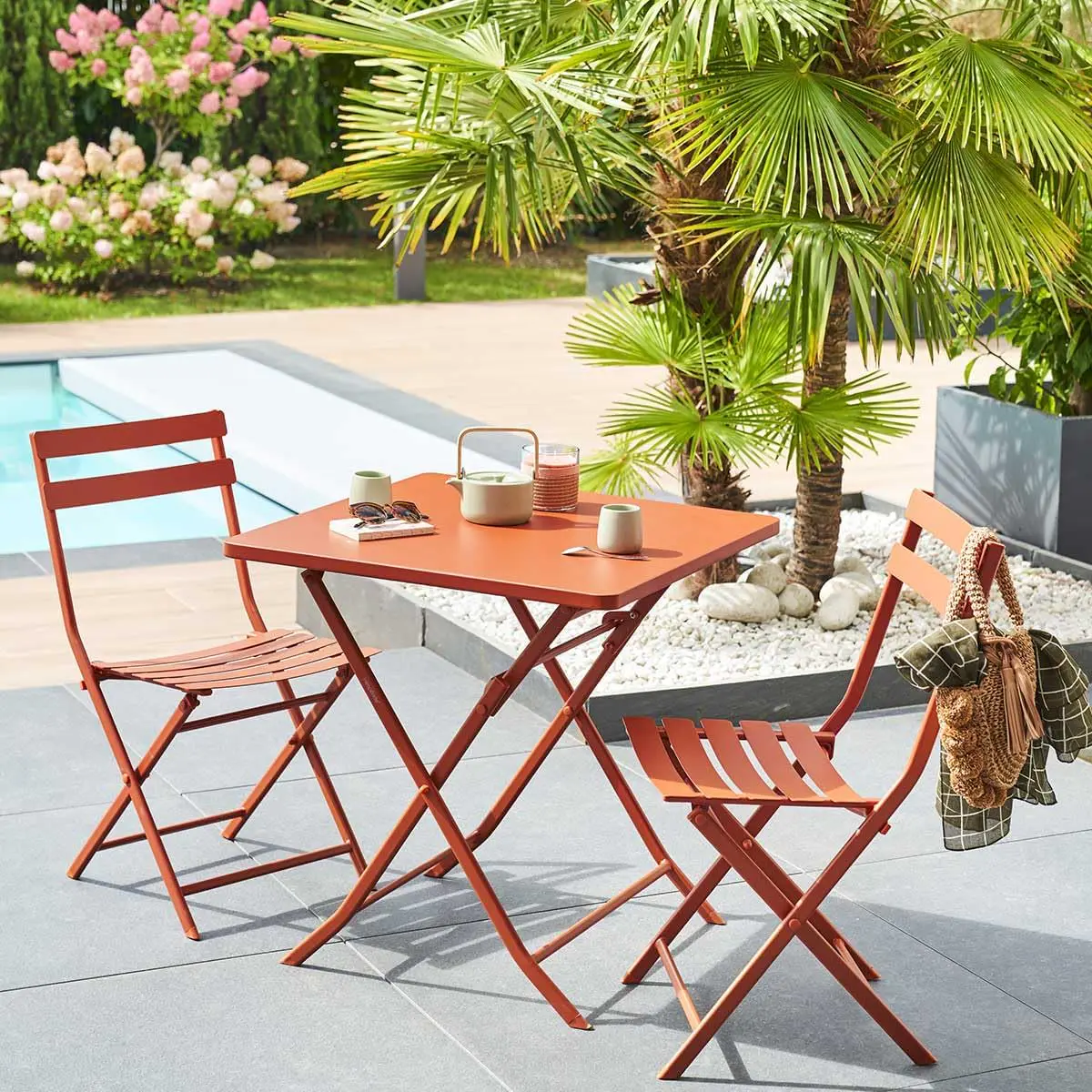 Table de jardin en métal vue 2