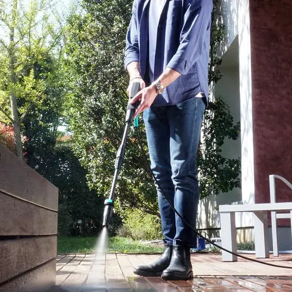 Nettoyeur haute pression en bois noir vue 2