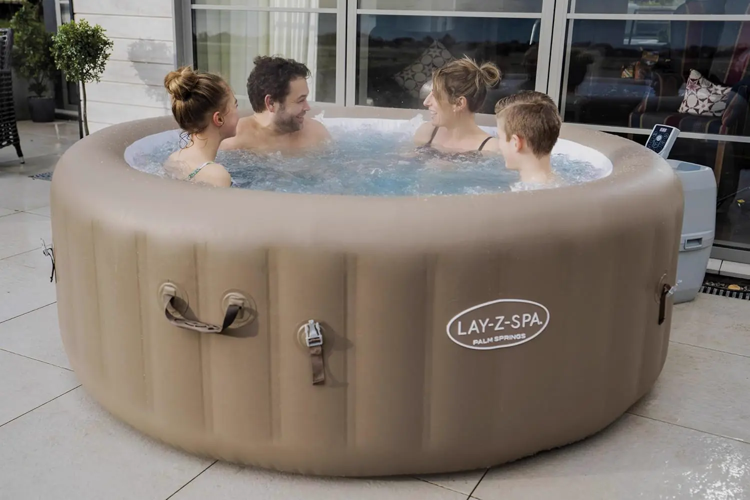 Spa gonflable 4 personnes 6 places sable vue 9