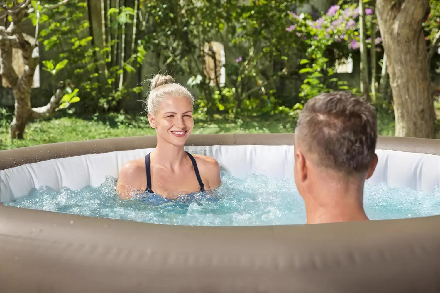Spa gonflable 4 personnes 6 places sable vue 11