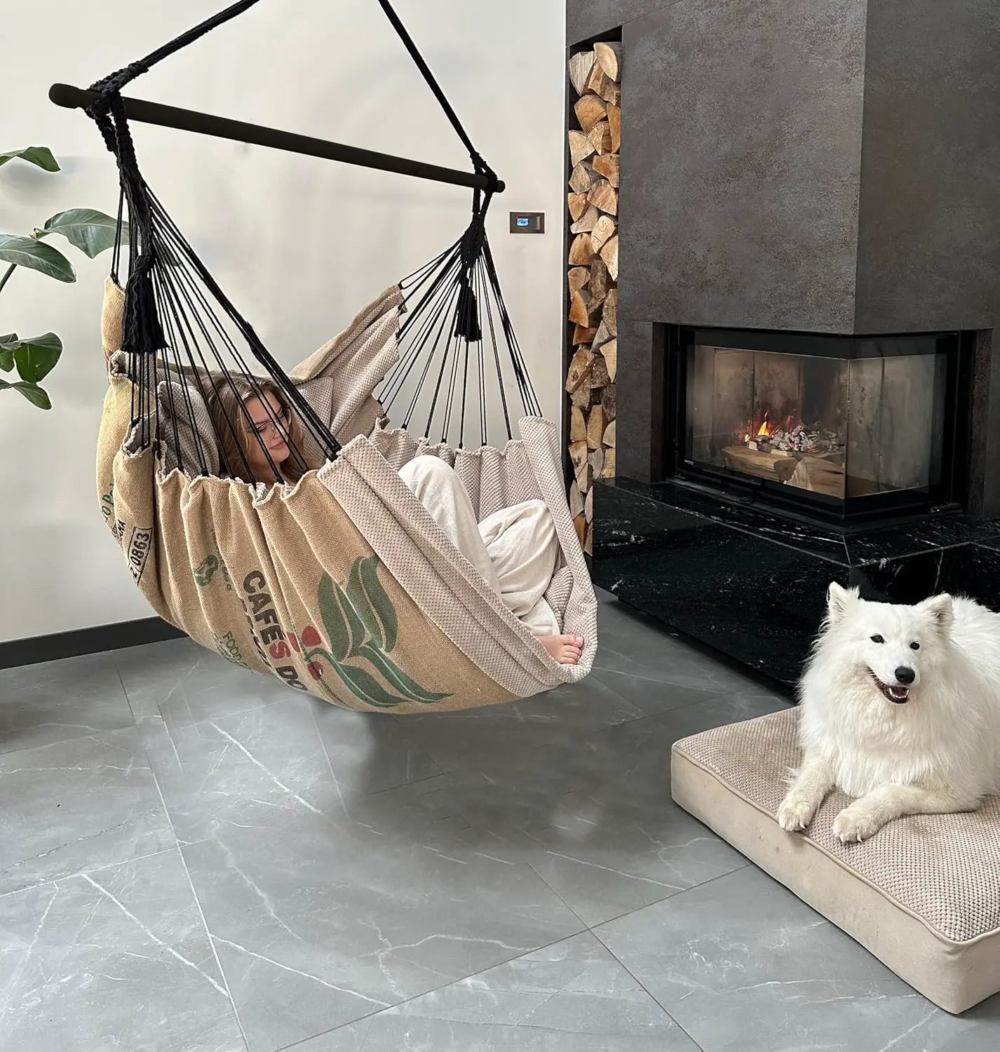 Fauteuils suspendus beige vue 4