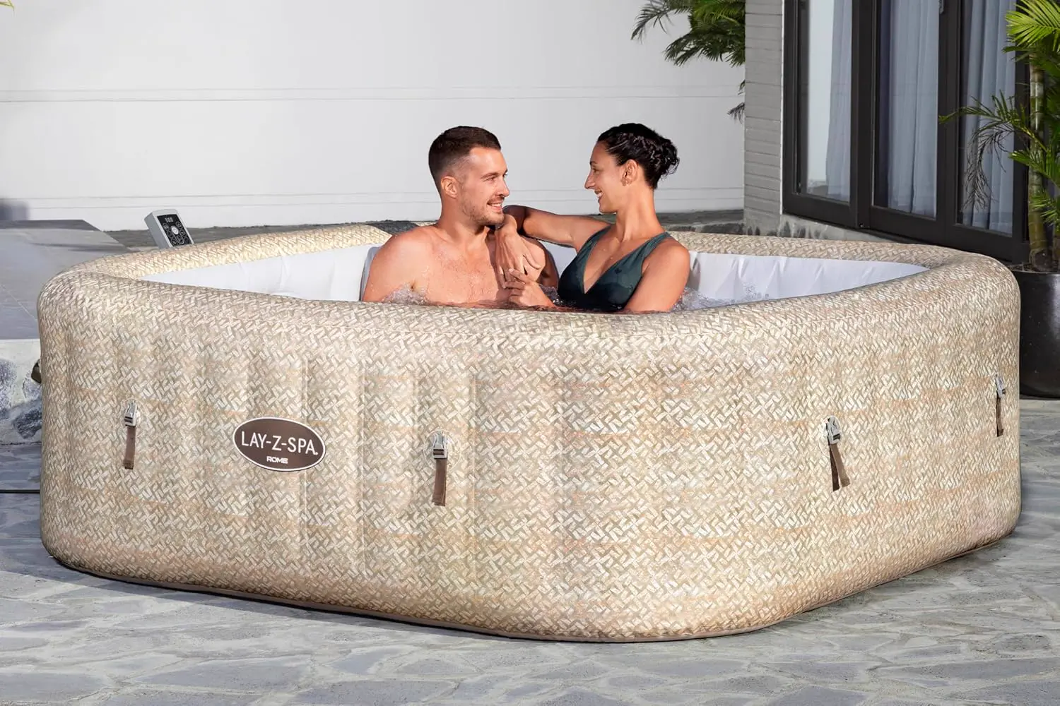 Spa gonflable 6 personnes 7 places sable vue 11