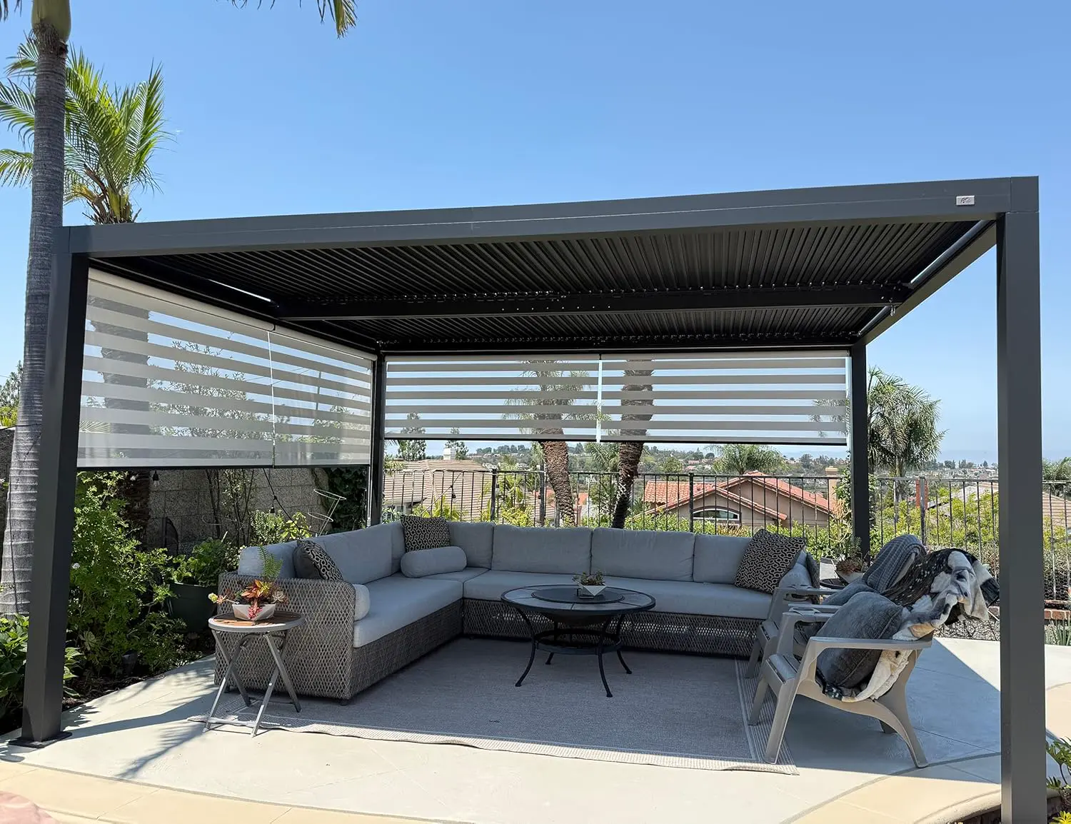 PURPLE LEAF Pergola Bioclimatique 4,8 x 3 m Pergola Aluminium avec Stores Enrouleurs des Deux Côtés Tonnelle de Jardin Lames Orientables Pergolas Jardin Extérieur, 1 Côté Long et 1 Côté Court, Gris