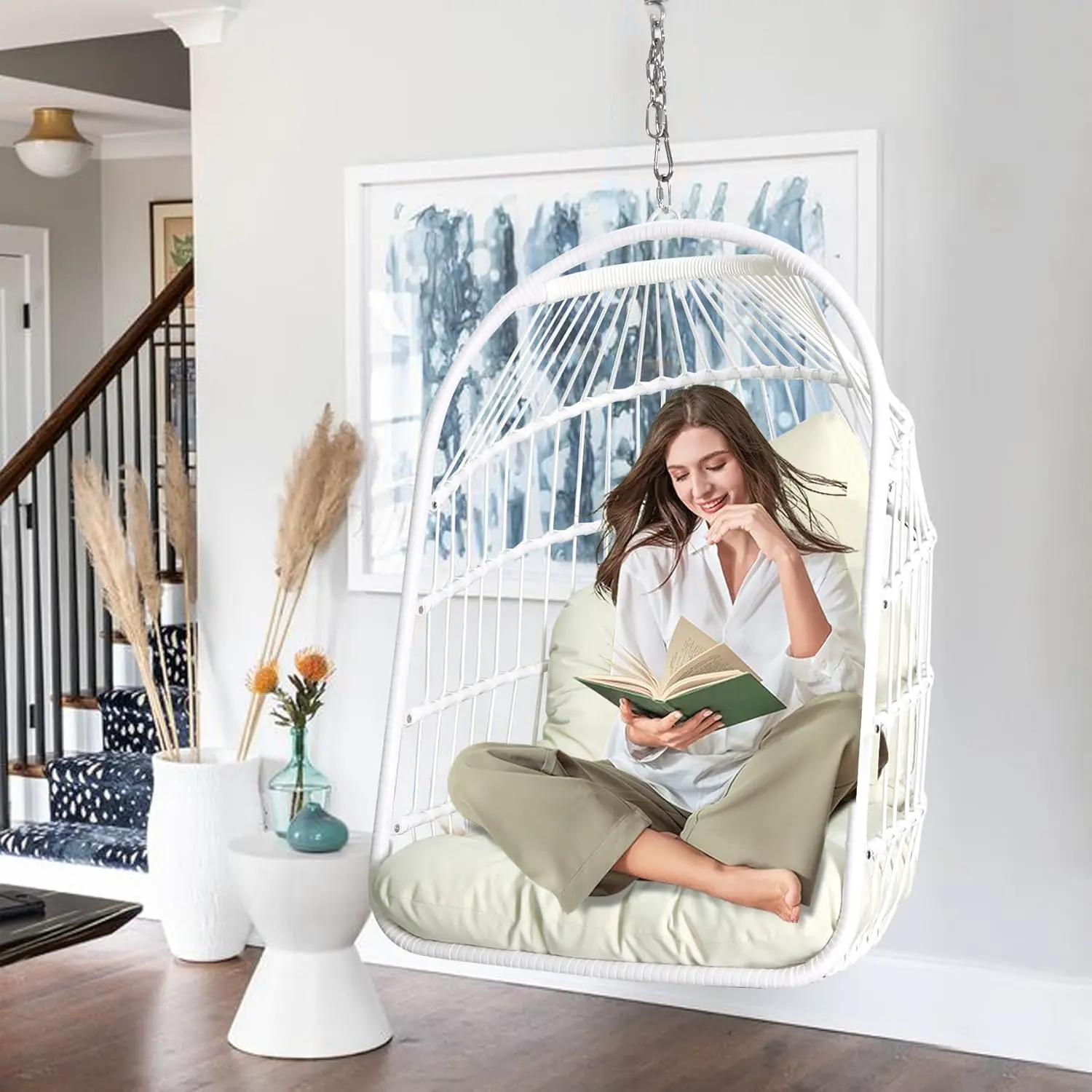 Fauteuils suspendus en rotin blanc vue 3
