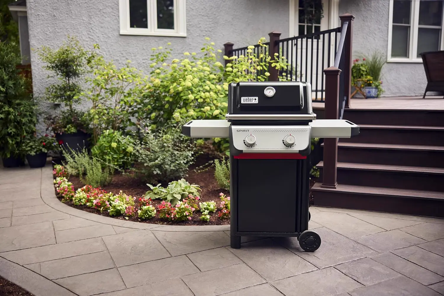 Barbecue weber noir 51 m² vue 11