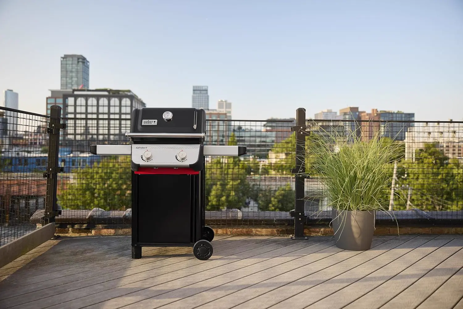 Barbecue weber noir 51 m² vue 13
