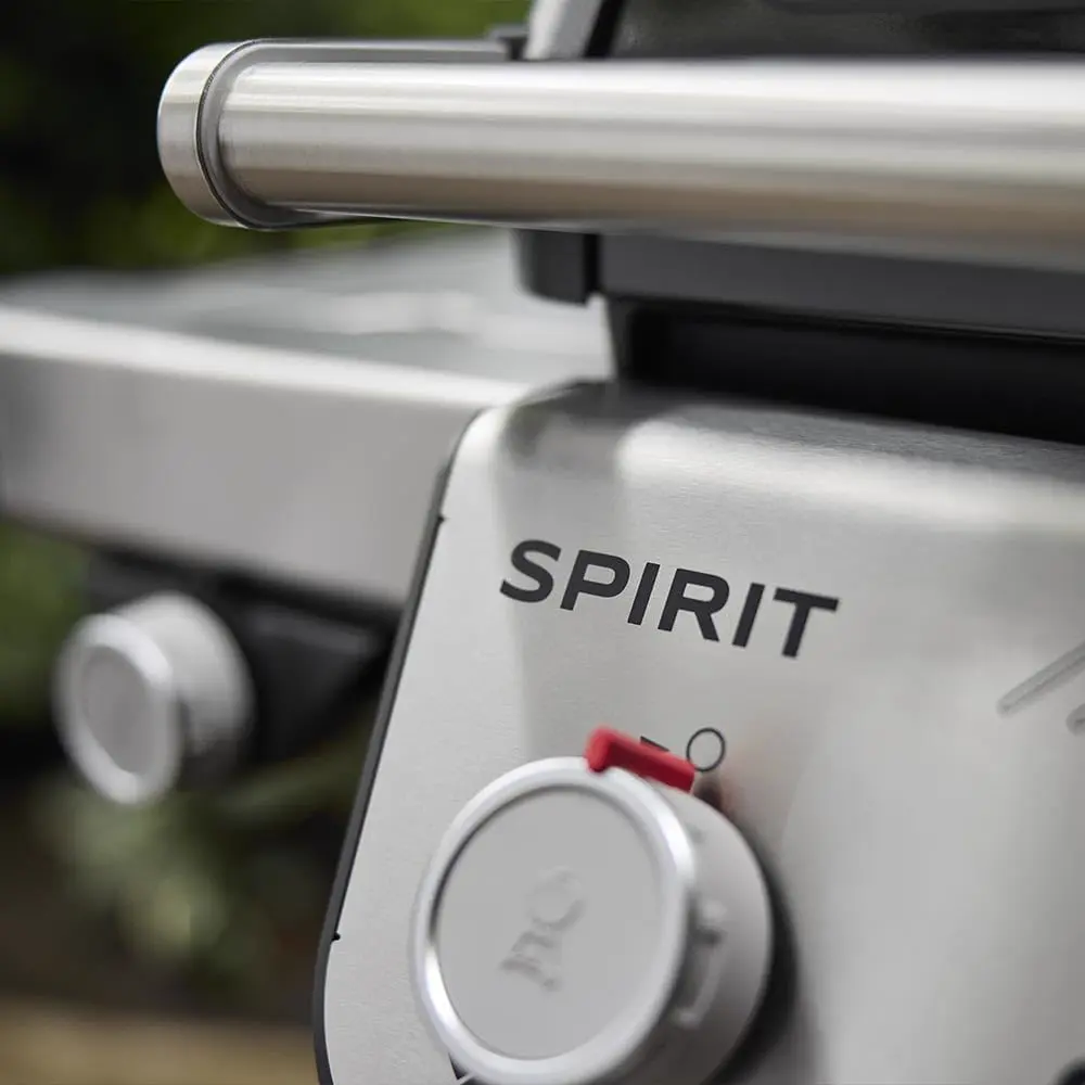 Barbecue weber en métal vue 4