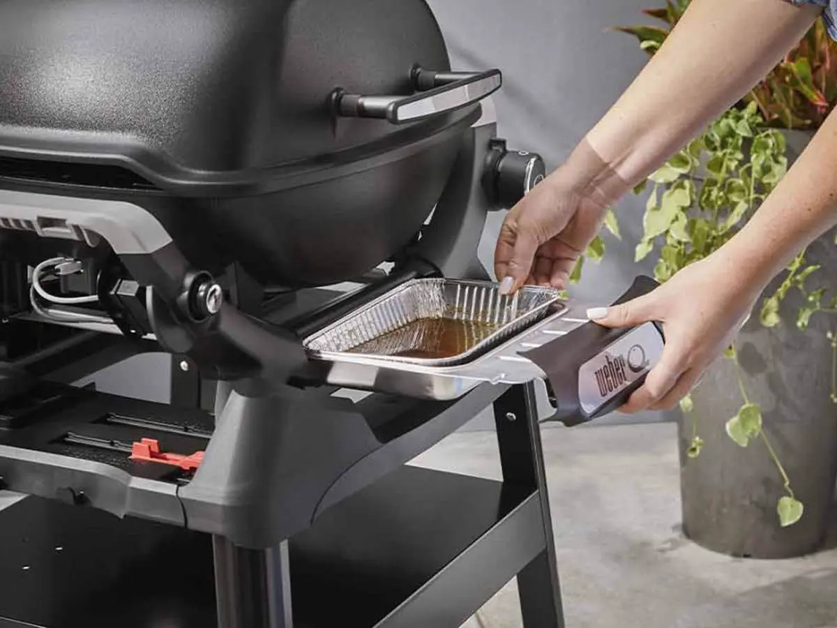 Barbecue weber en aluminium noir vue 8