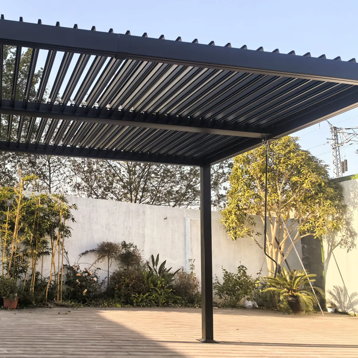 Pergola en aluminium gris 4x3 m vue 5