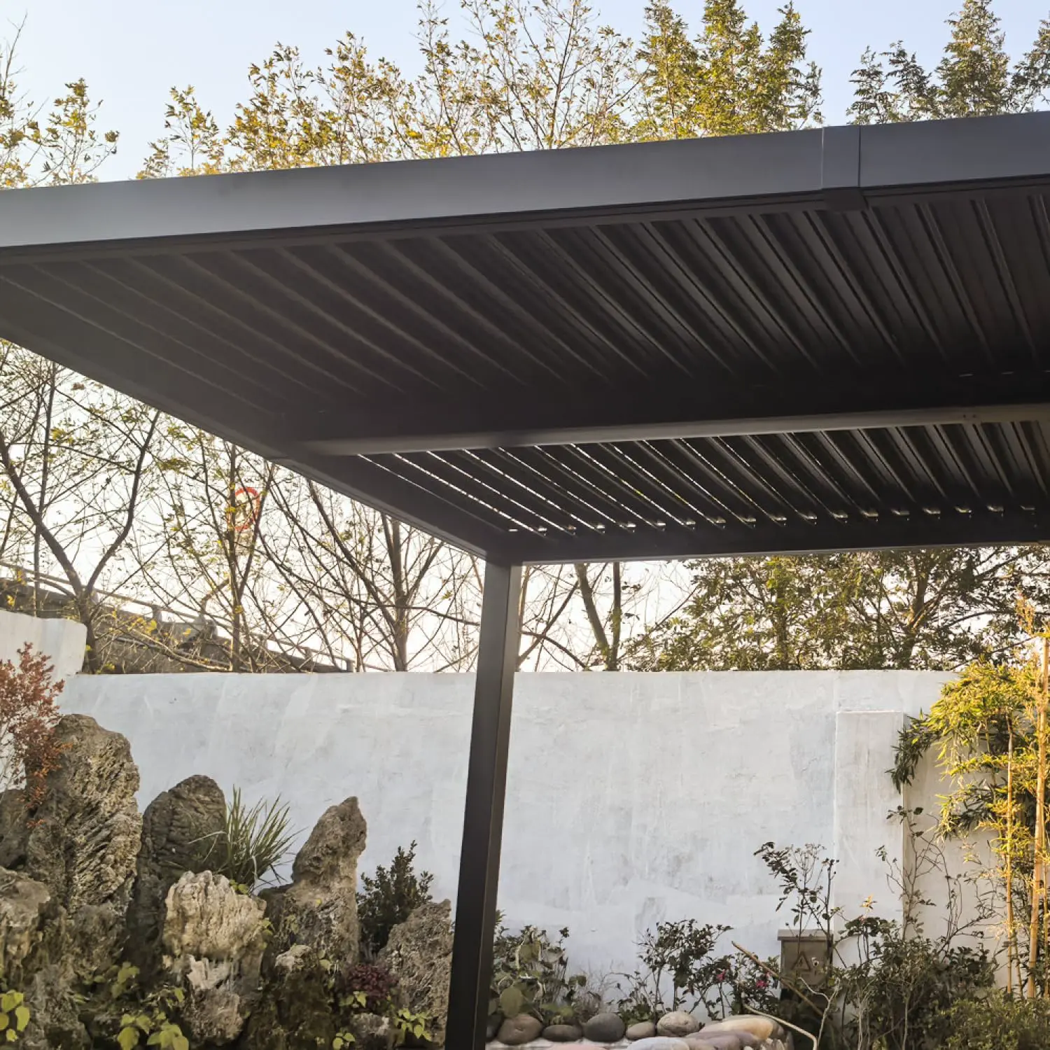 Pergola en aluminium gris 4x3 m vue 6