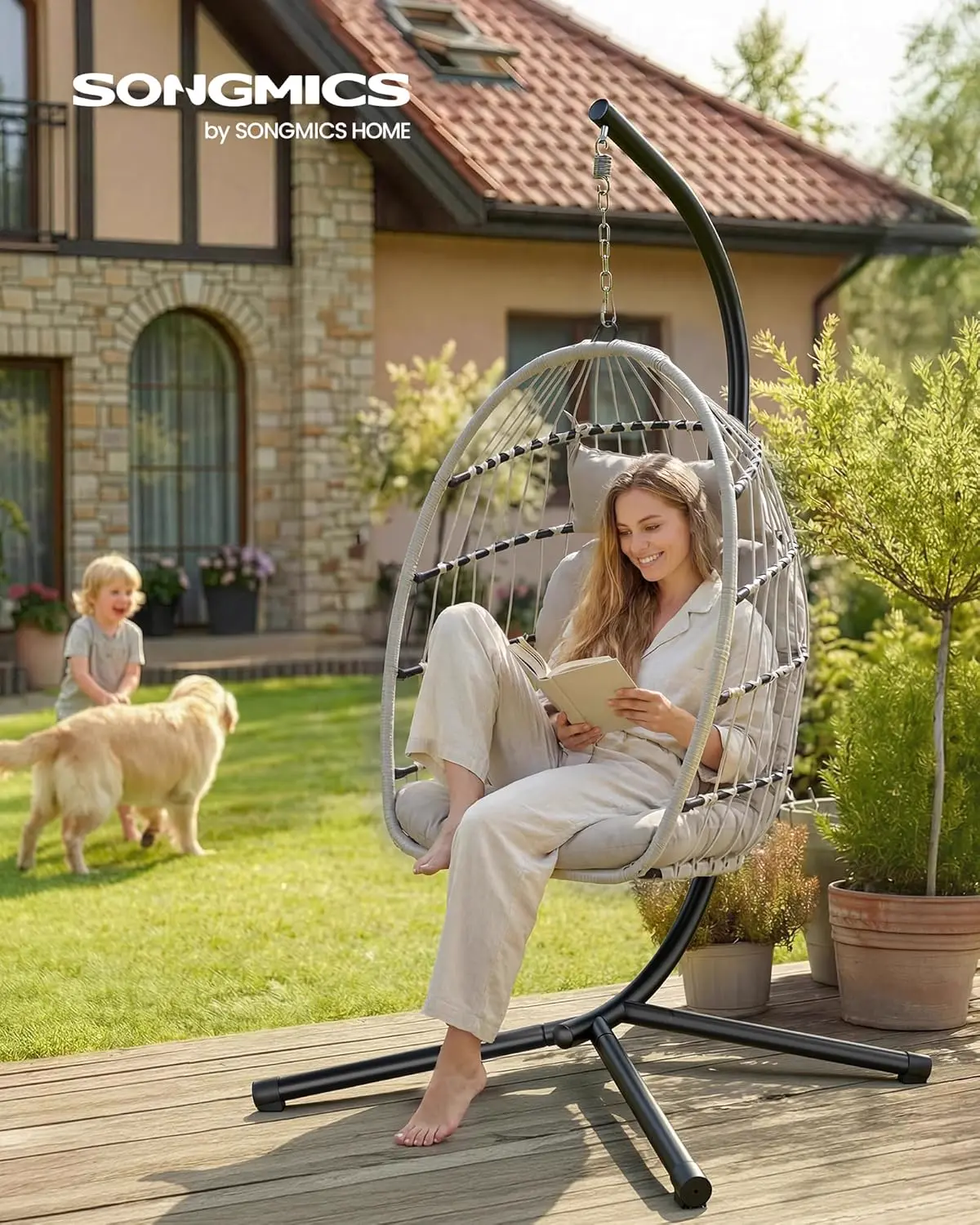 Fauteuils suspendus en métal blanc vue 2