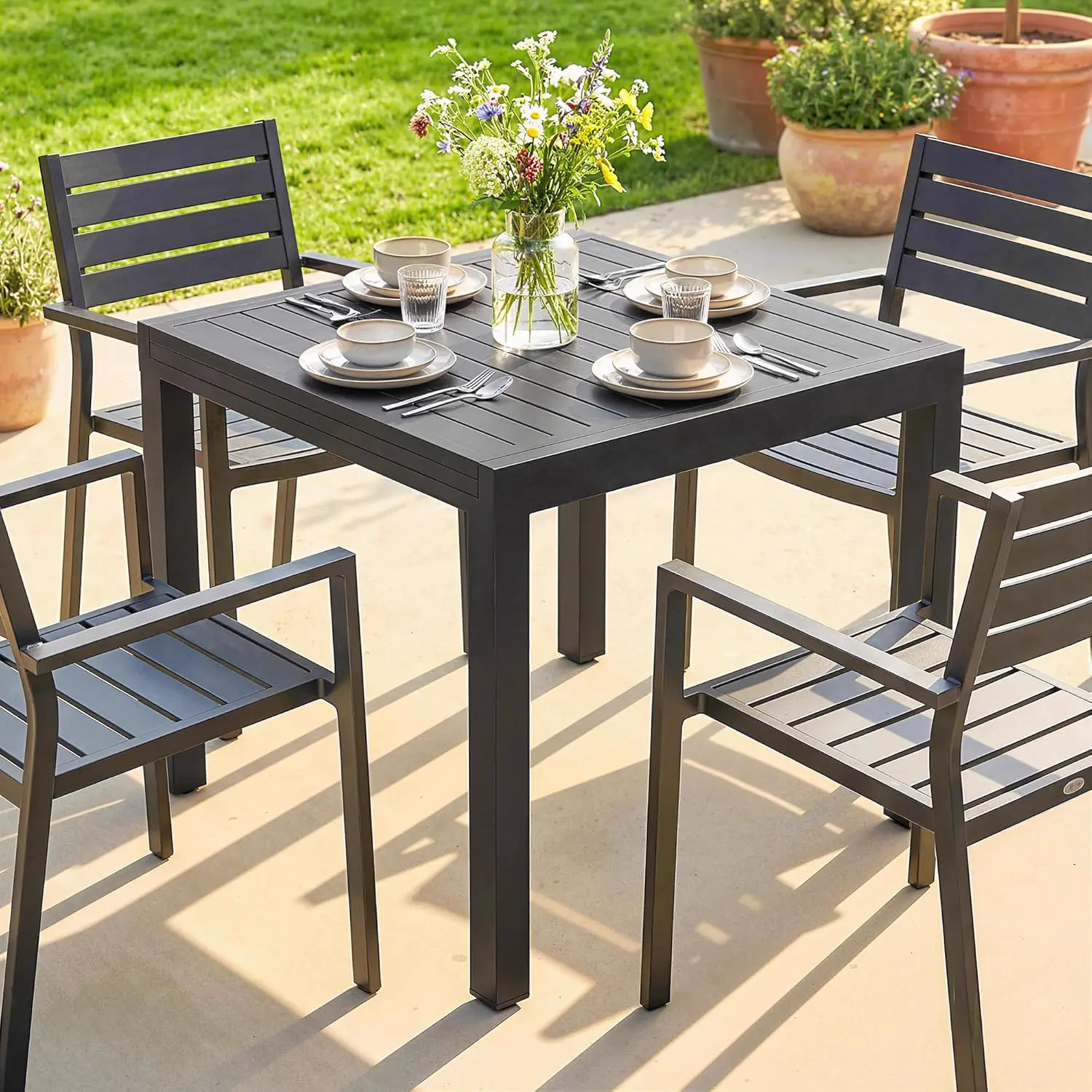 Table de jardin 6 places en aluminium noir vue 8