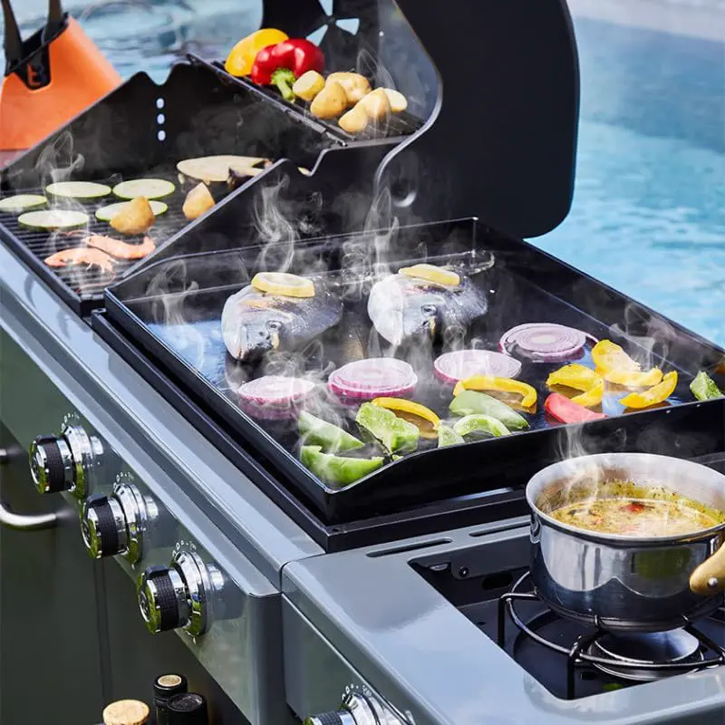 Barbecue à gaz en métal vue 8