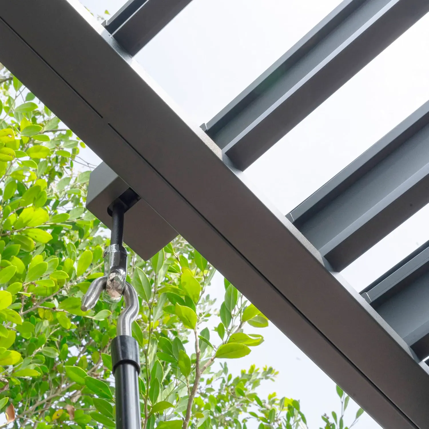 Pergola en métal anthracite 3x3,5 m vue 8