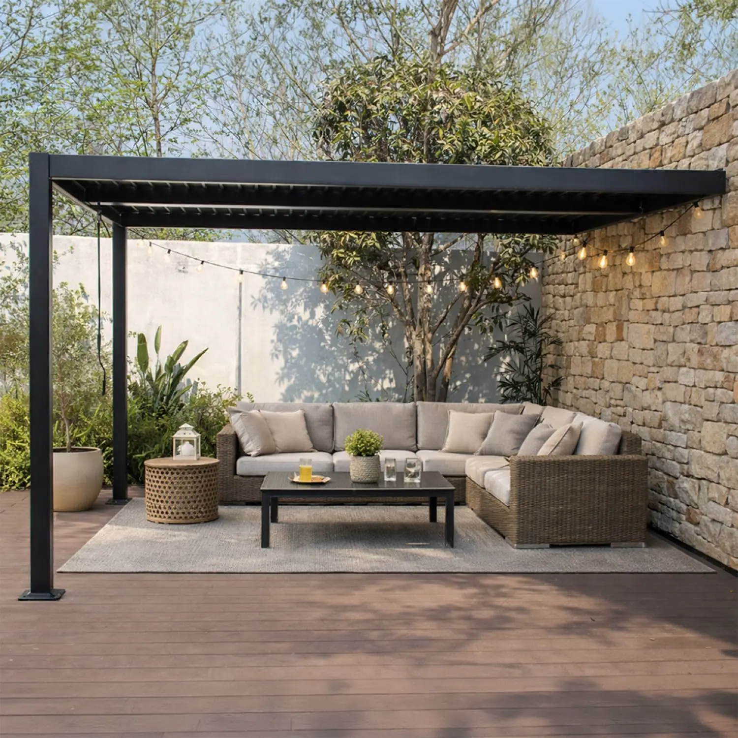 CONCEPT USINE Pergola Bioclimatique Adossée SIFNOS Aluminium Noir 4x3m | Qualité Premium, Design Épuré & Fonctionnel, Mobilier Contemporain, Confort & Durabilité