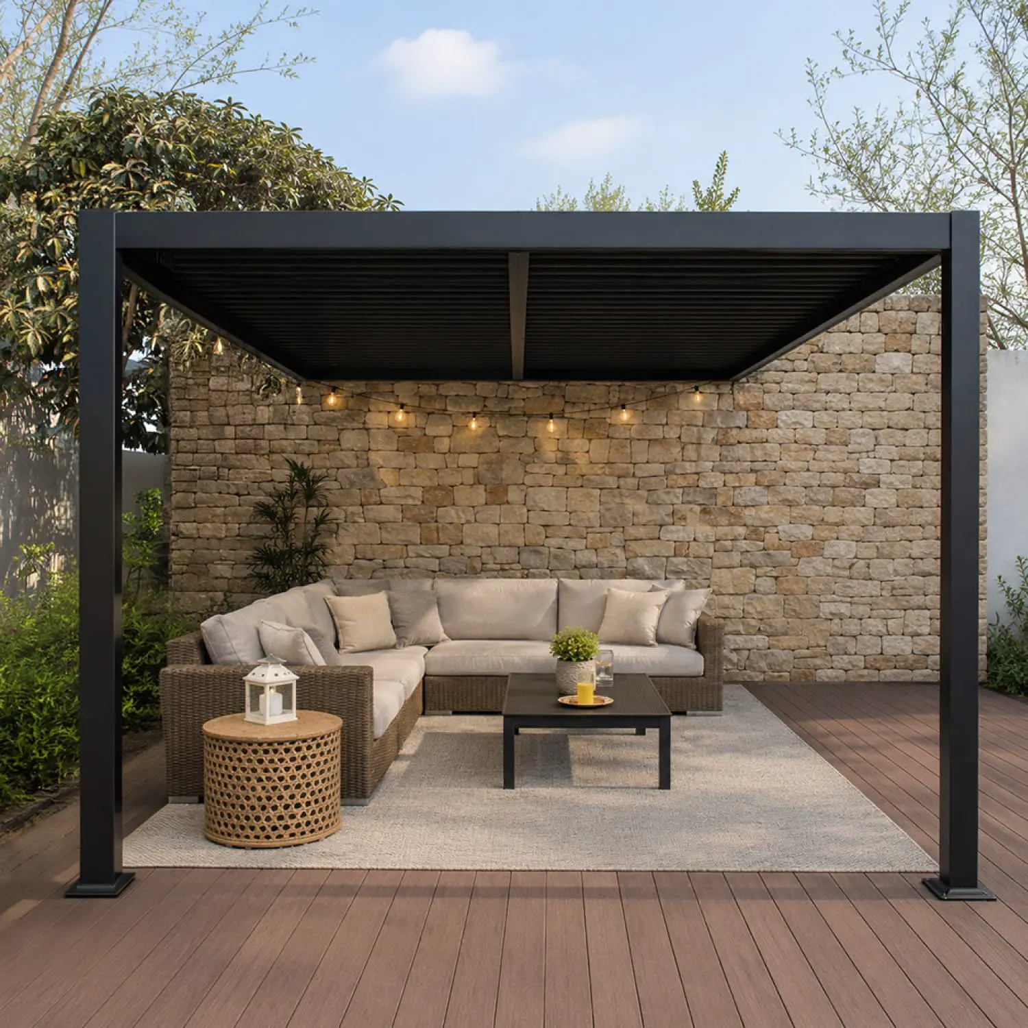 Pergola en aluminium noir 4x3 m adossée vue 2