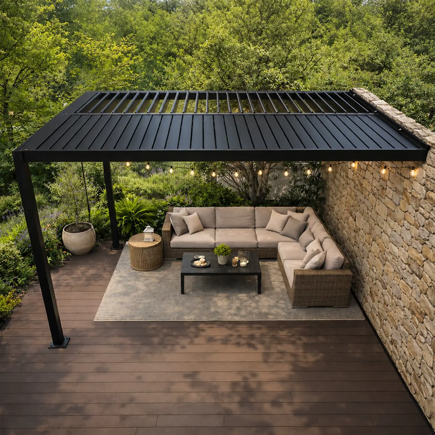 Pergola en aluminium noir 4x3 m adossée vue 4